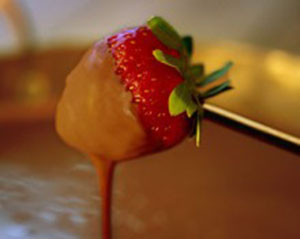 jantar-noite-do-fondue-o-que-fazer-em-gramado-flor-da-serra-turismo